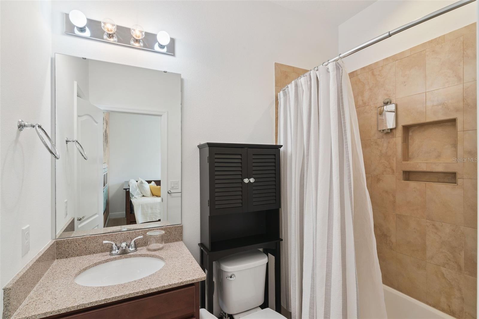 Listing photo id 41 for 15976 Citrus Knoll Drive