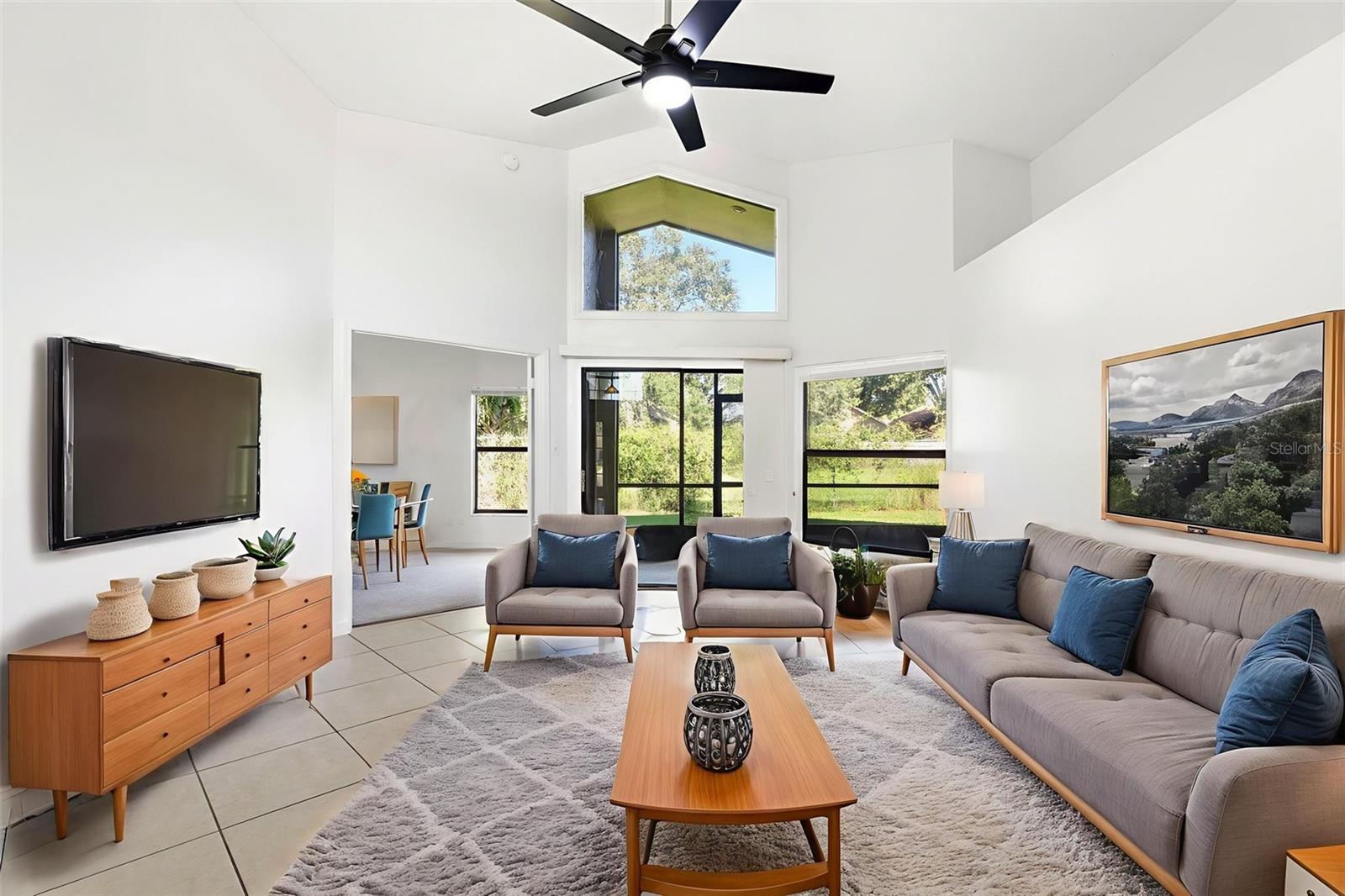 Image 2 of 47 For 245 Lakebreeze Circle