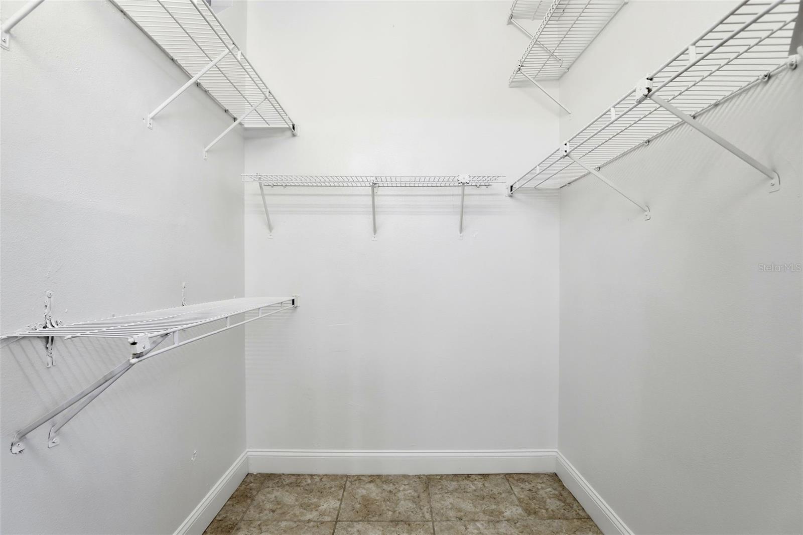 Image 37 of 47 For 245 Lakebreeze Circle