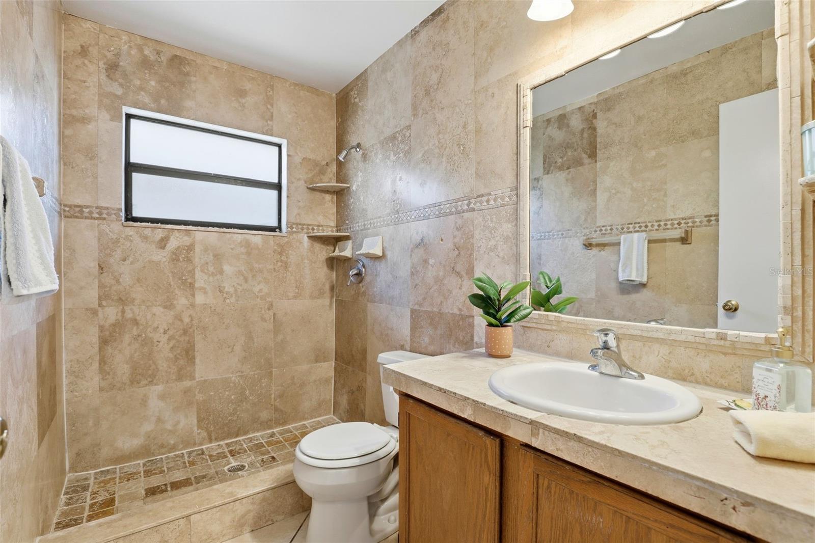 Image 39 of 47 For 245 Lakebreeze Circle