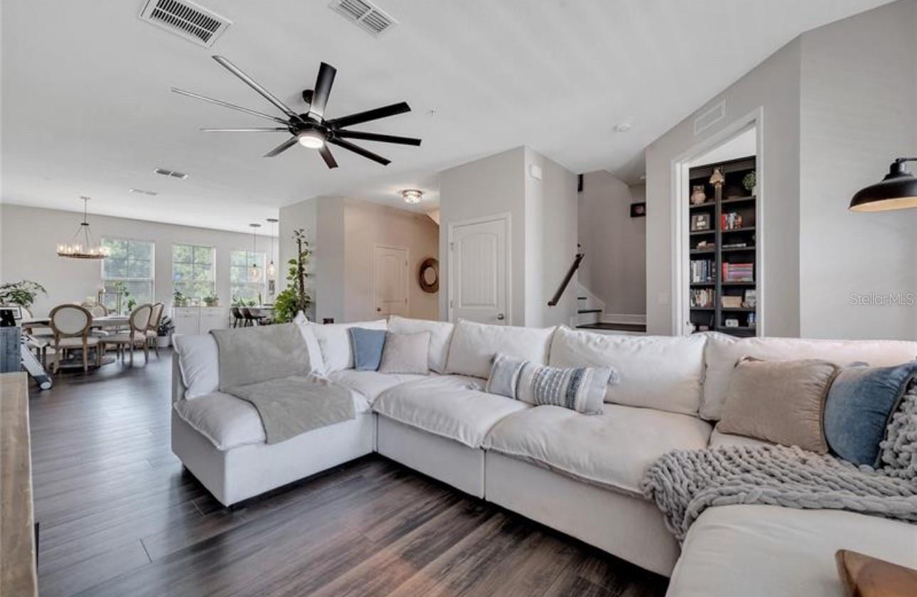 Image 2 of 8 For 9997 Town Lake Drive