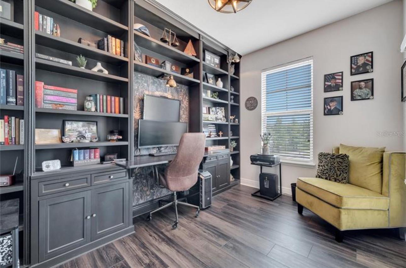 Image 4 of 8 For 9997 Town Lake Drive