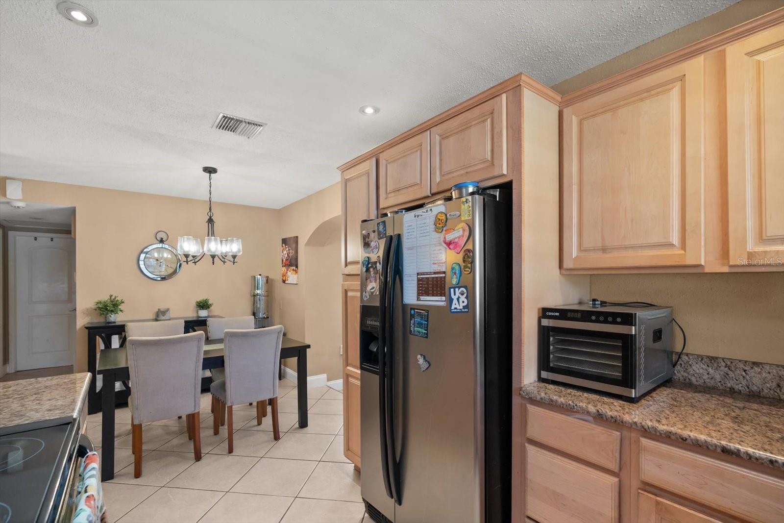 Image 12 of 31 For 803 Ridgefield Avenue