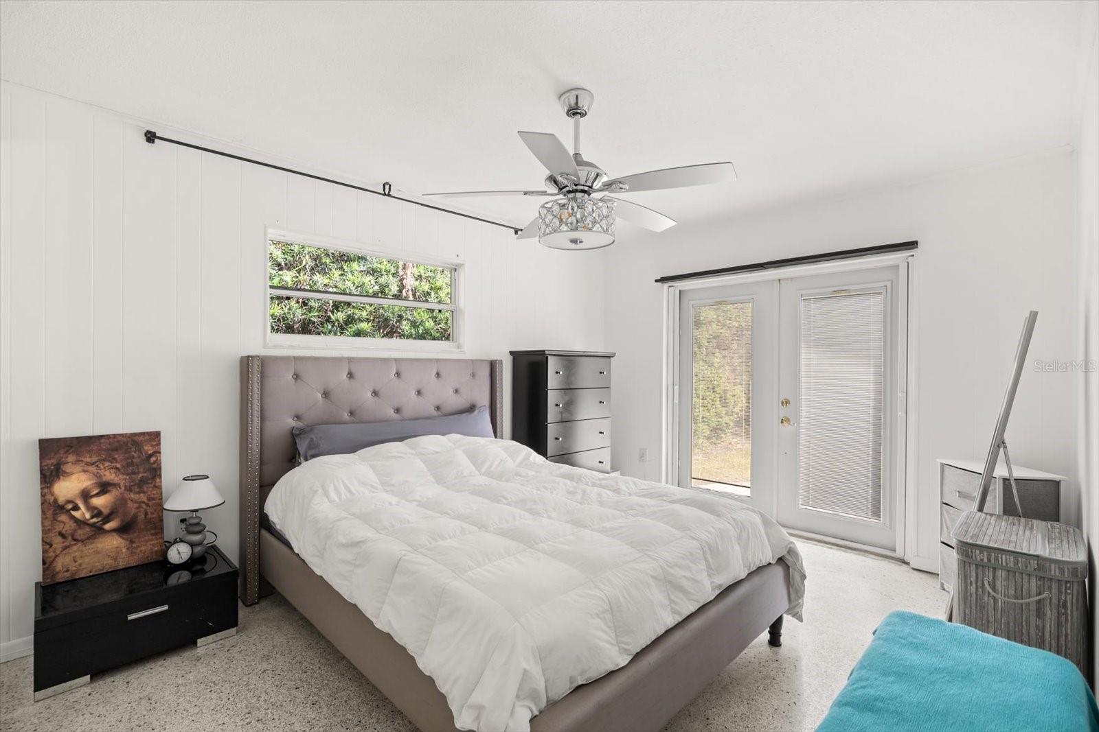 Image 18 of 31 For 803 Ridgefield Avenue