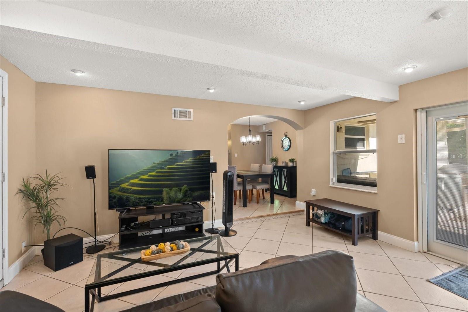 Image 4 of 31 For 803 Ridgefield Avenue