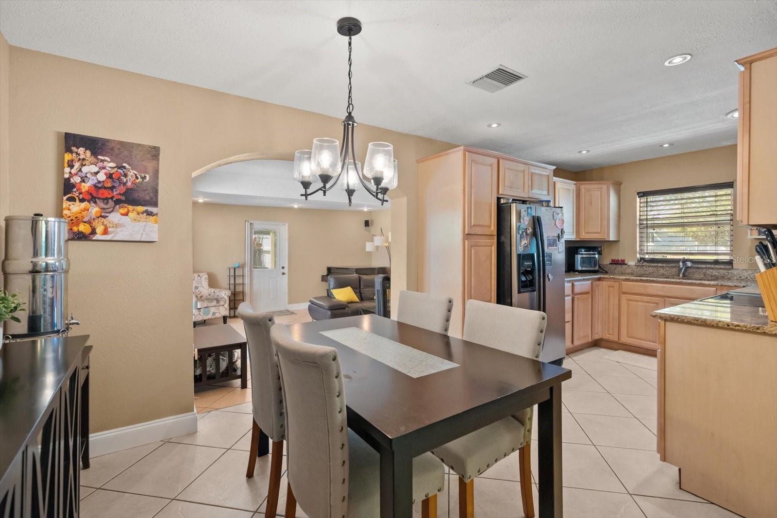 Image 7 of 31 For 803 Ridgefield Avenue