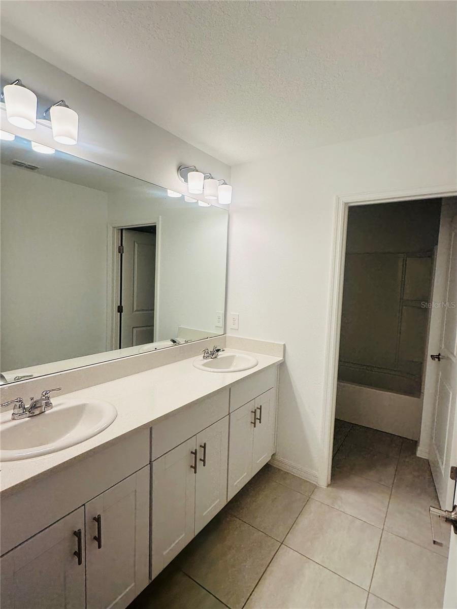 Image 11 of 17 For 187 Brinsmead Road