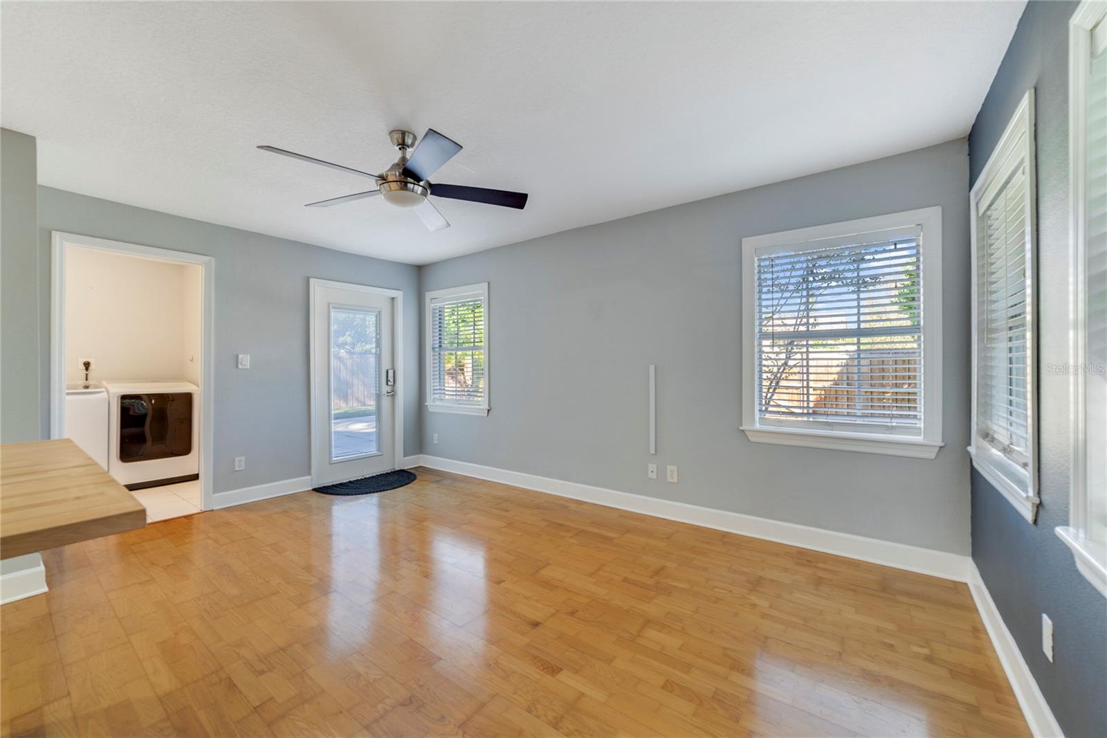 Image 10 of 25 For 2319 Weber Street