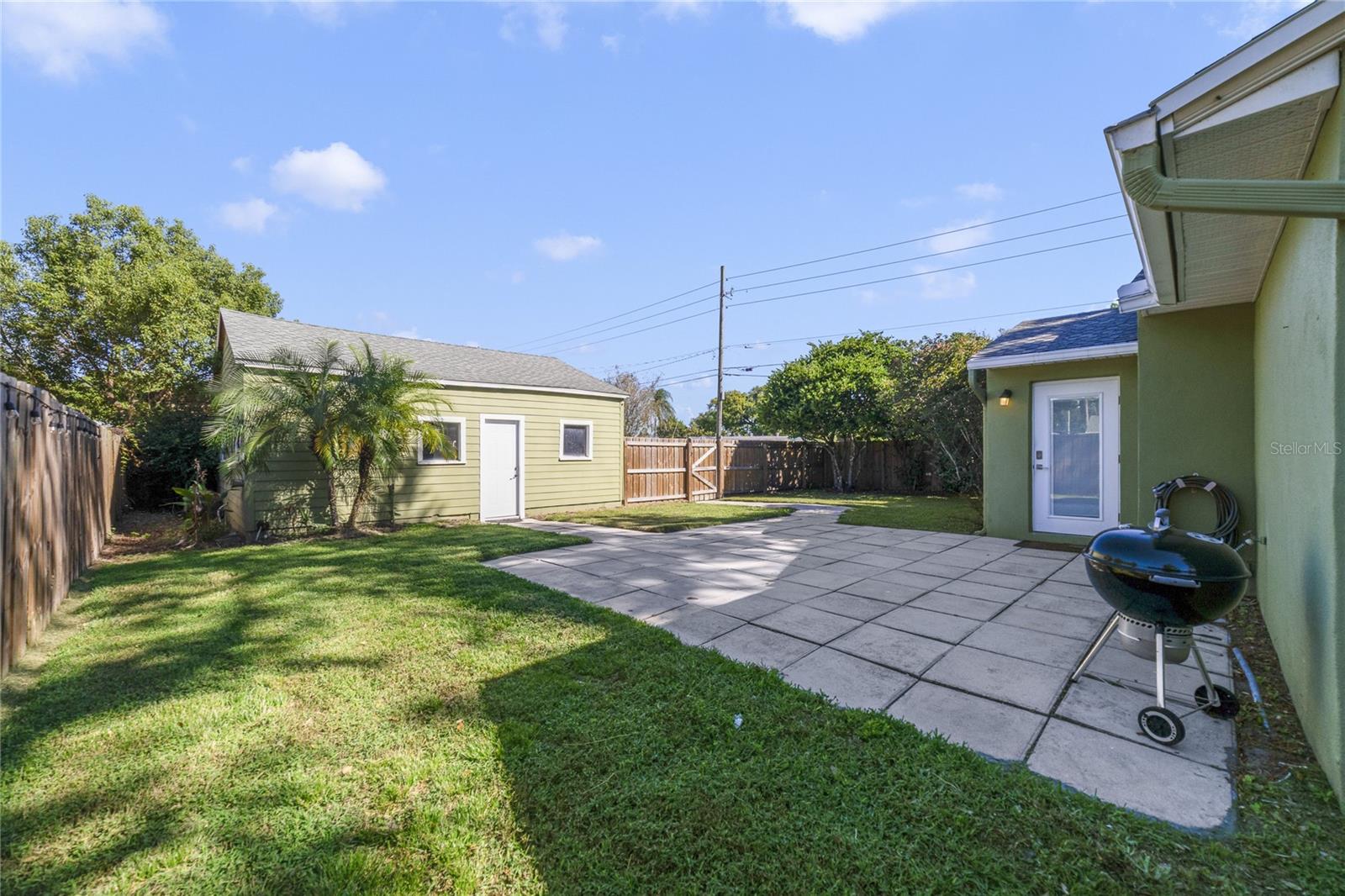 Image 21 of 25 For 2319 Weber Street