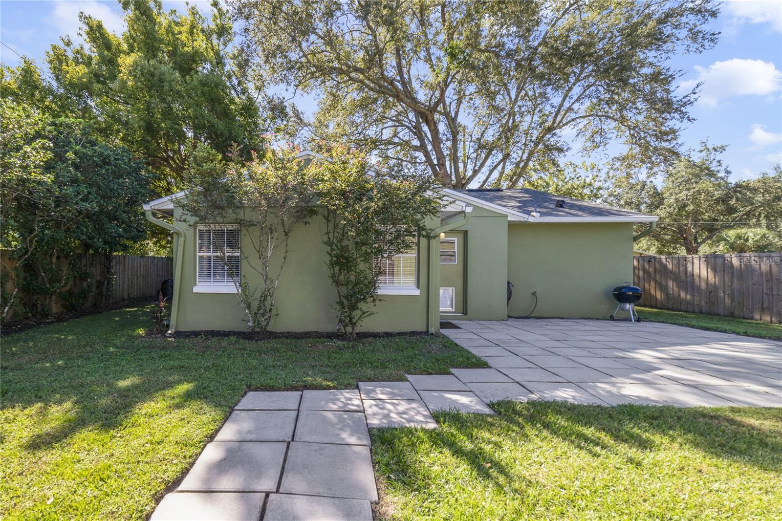 Image 22 of 25 For 2319 Weber Street