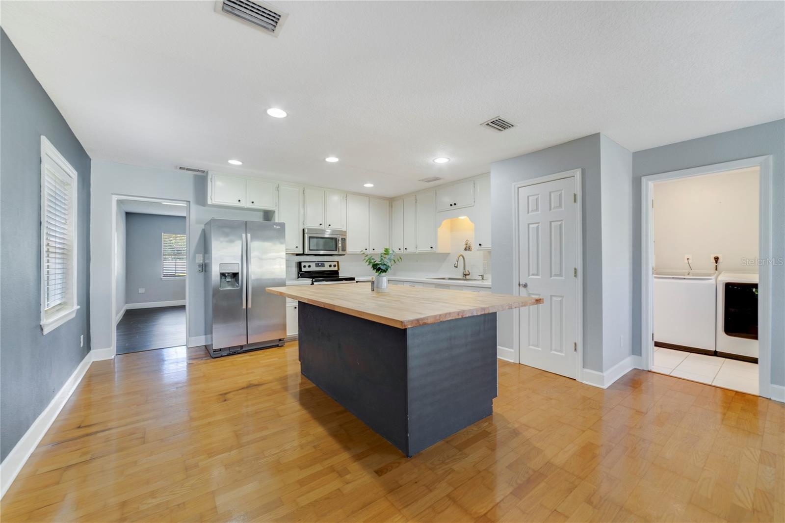 Image 6 of 25 For 2319 Weber Street