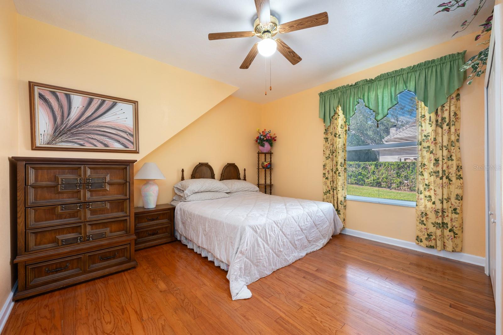 Image 18 of 32 For 126 Seville Chase Drive