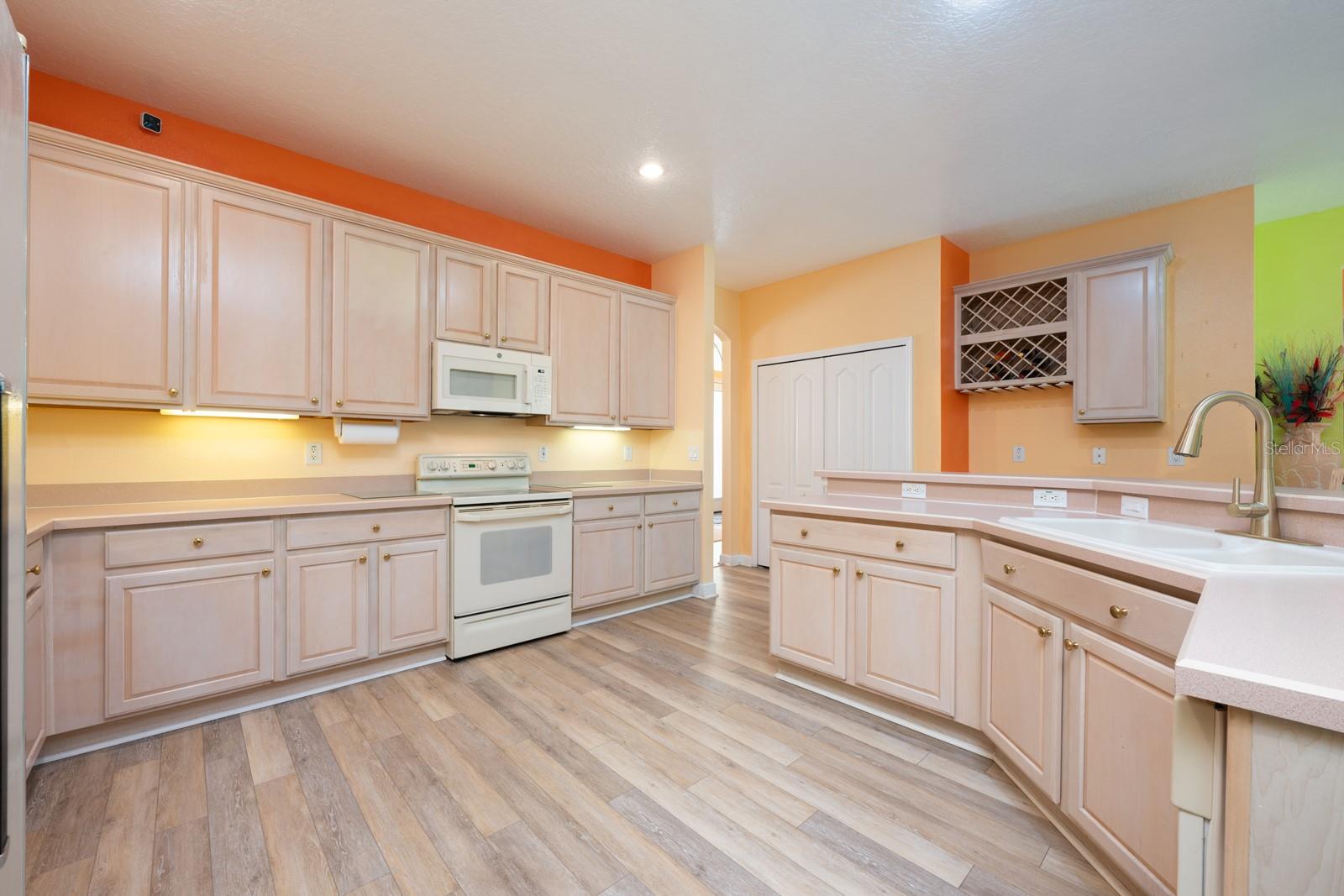 Image 8 of 32 For 126 Seville Chase Drive