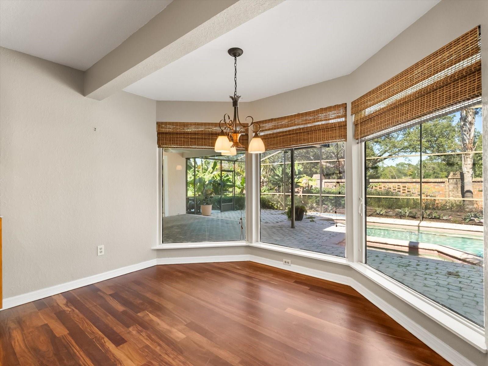 Image 13 of 45 For 222 Coachmans Cove