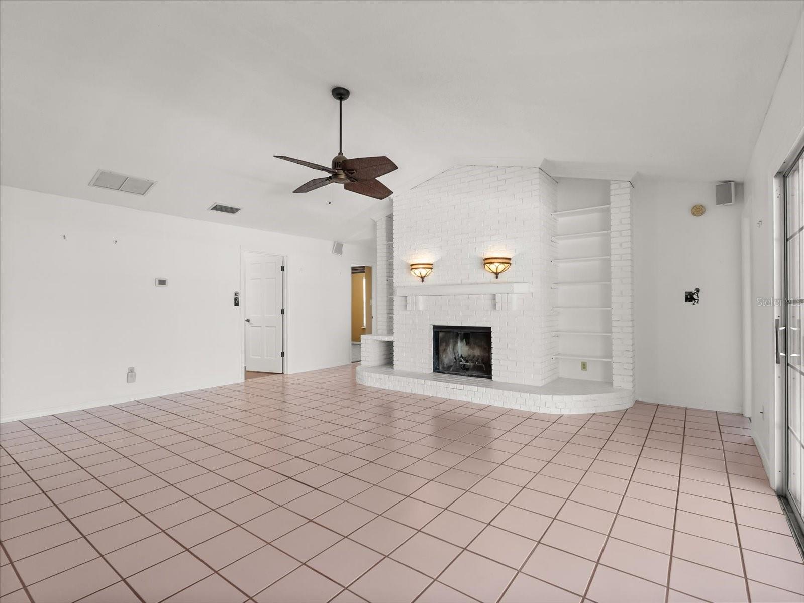 Image 23 of 45 For 222 Coachmans Cove