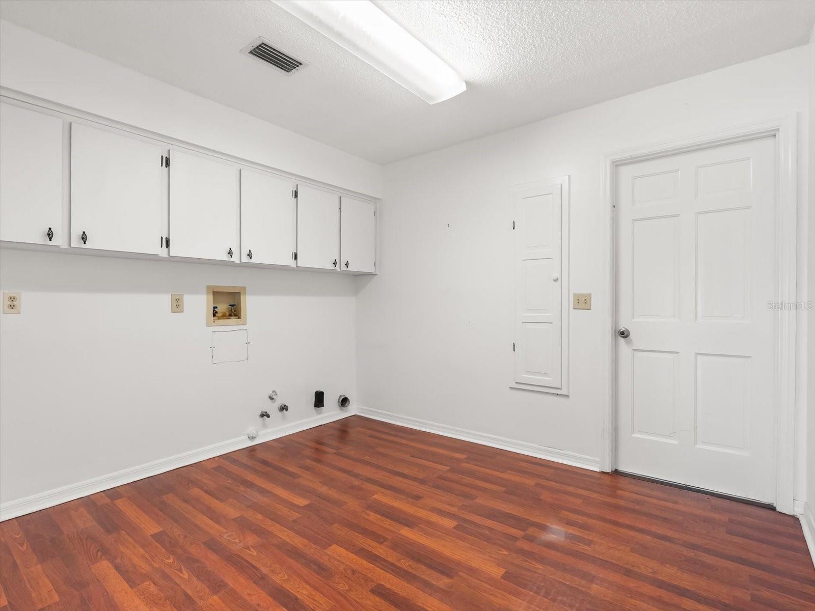 Image 34 of 45 For 222 Coachmans Cove