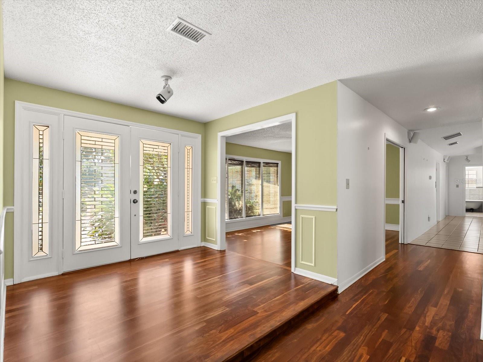 Image 5 of 45 For 222 Coachmans Cove