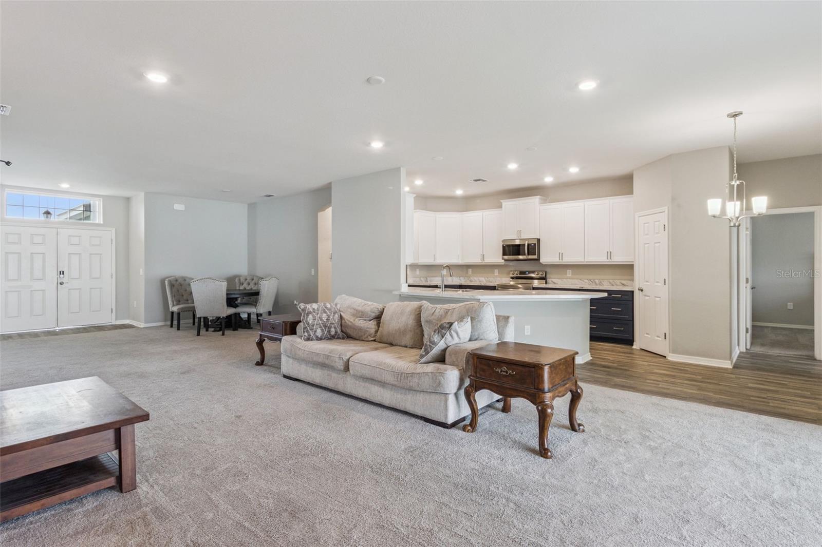 Image 11 of 39 For 1069 Montgomery Lane