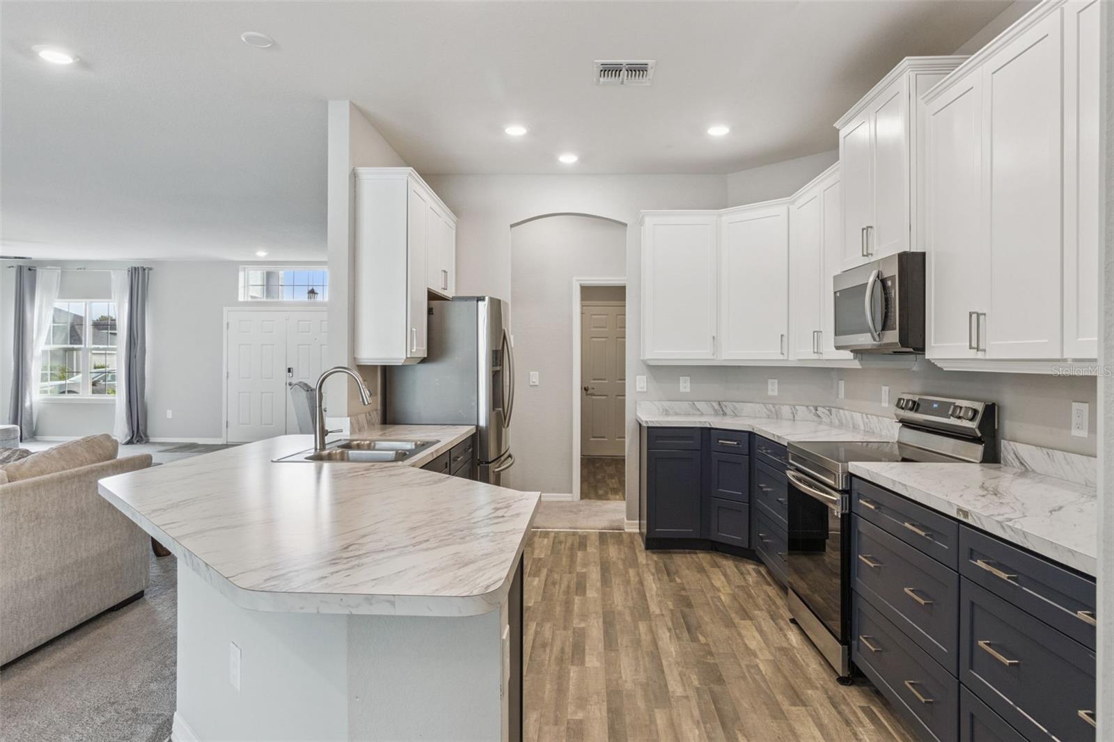 Image 14 of 39 For 1069 Montgomery Lane