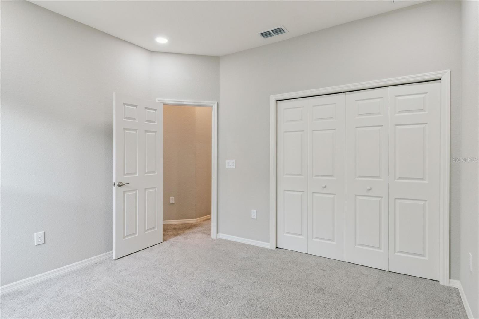 Image 31 of 39 For 1069 Montgomery Lane