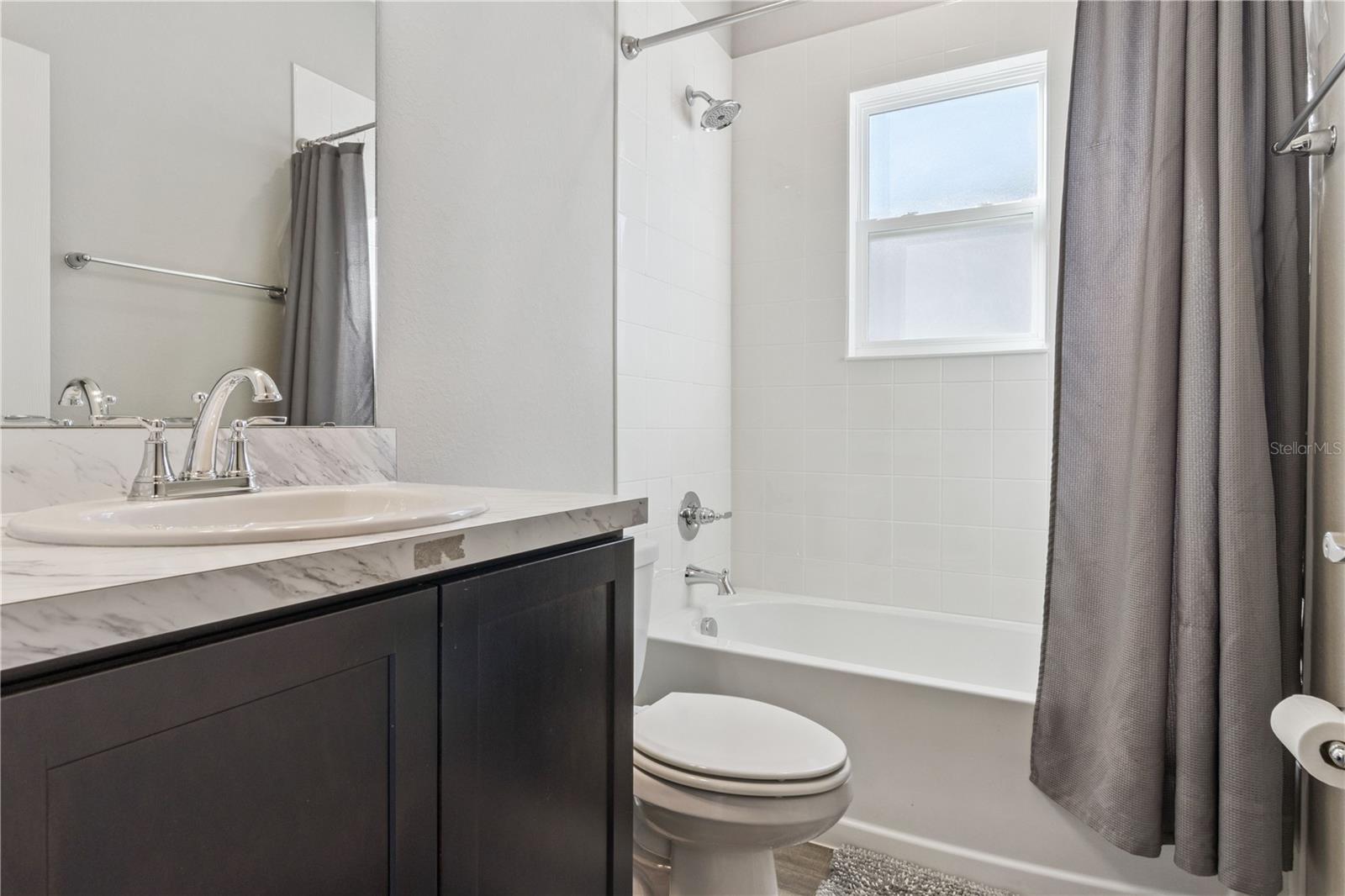 Image 32 of 39 For 1069 Montgomery Lane