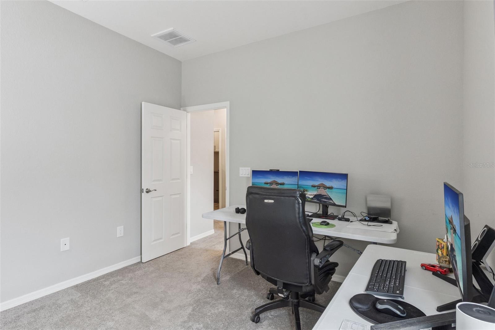 Image 34 of 39 For 1069 Montgomery Lane