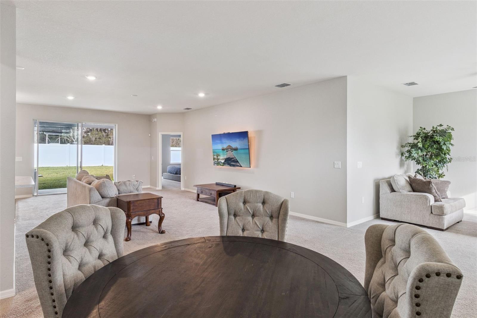 Image 9 of 39 For 1069 Montgomery Lane