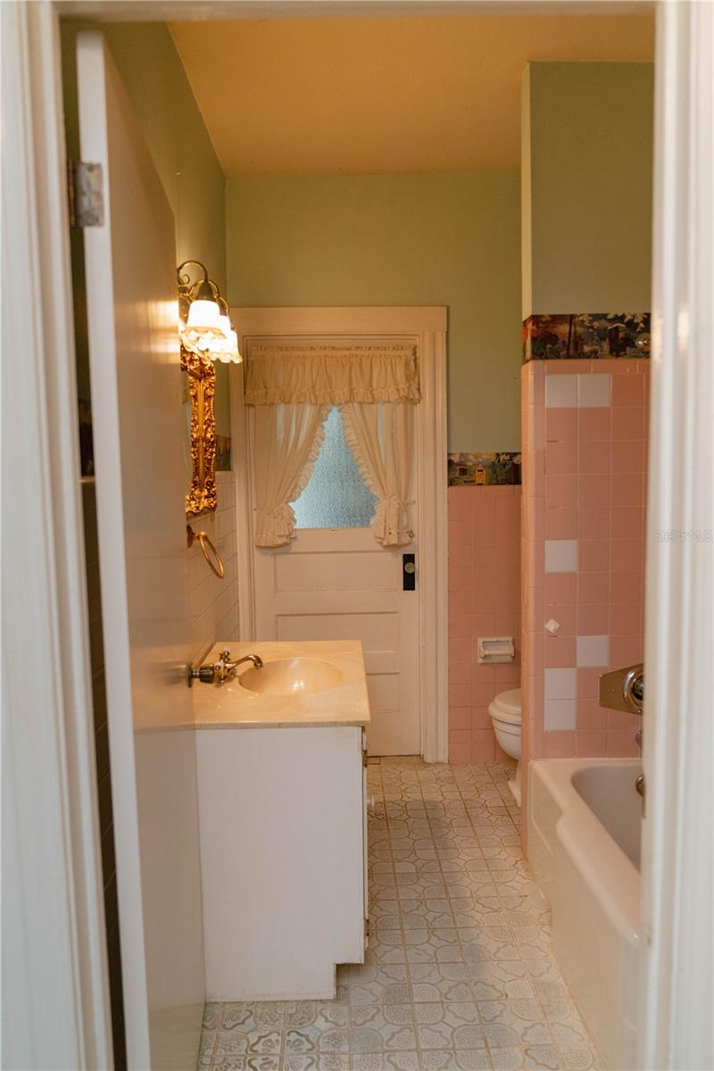 Image 11 of 26 For 400 Boynton Road