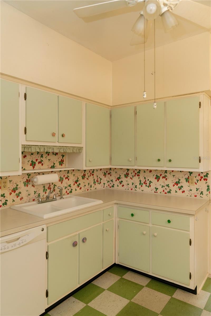 Image 16 of 26 For 400 Boynton Road