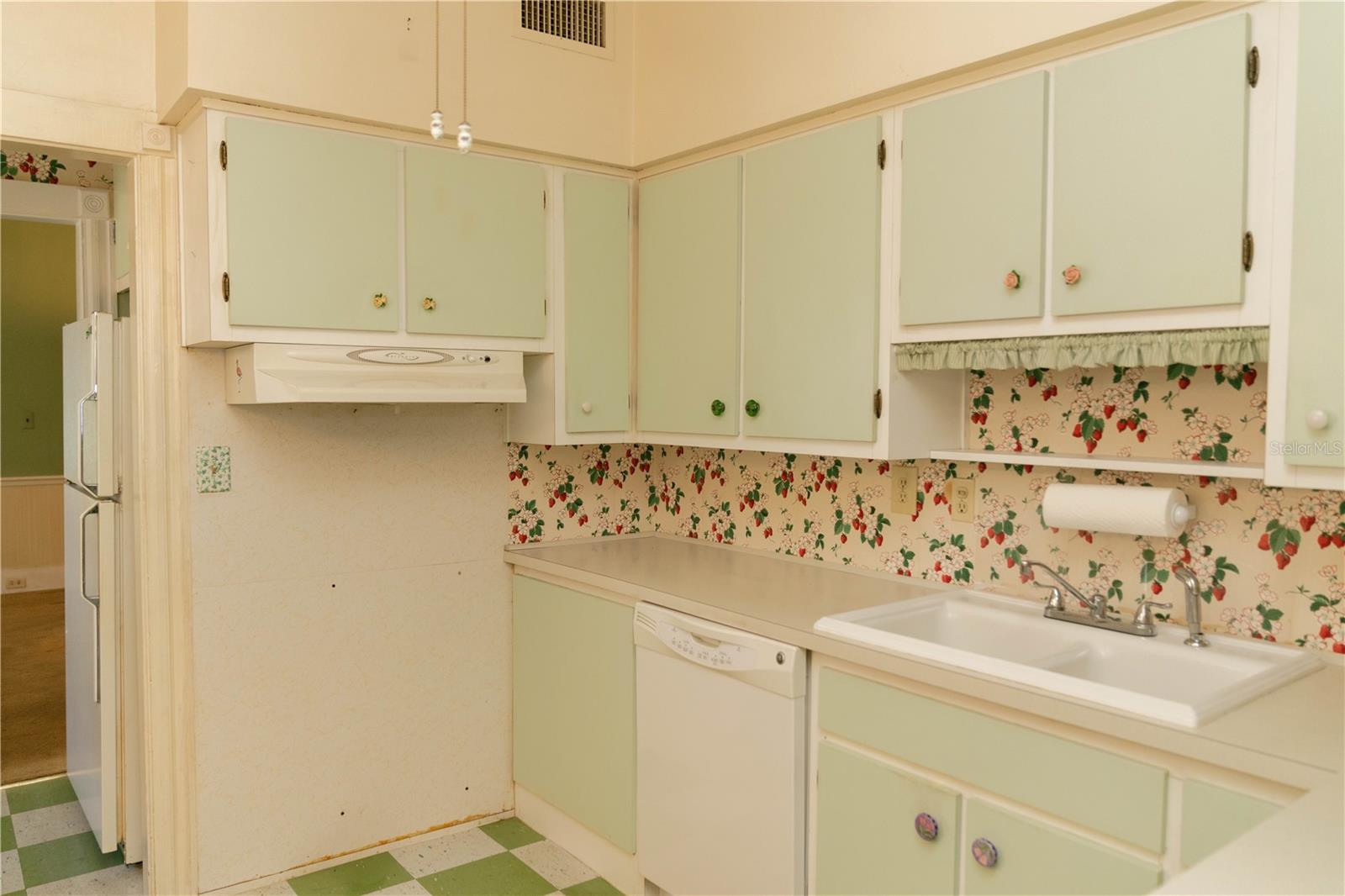 Image 17 of 26 For 400 Boynton Road