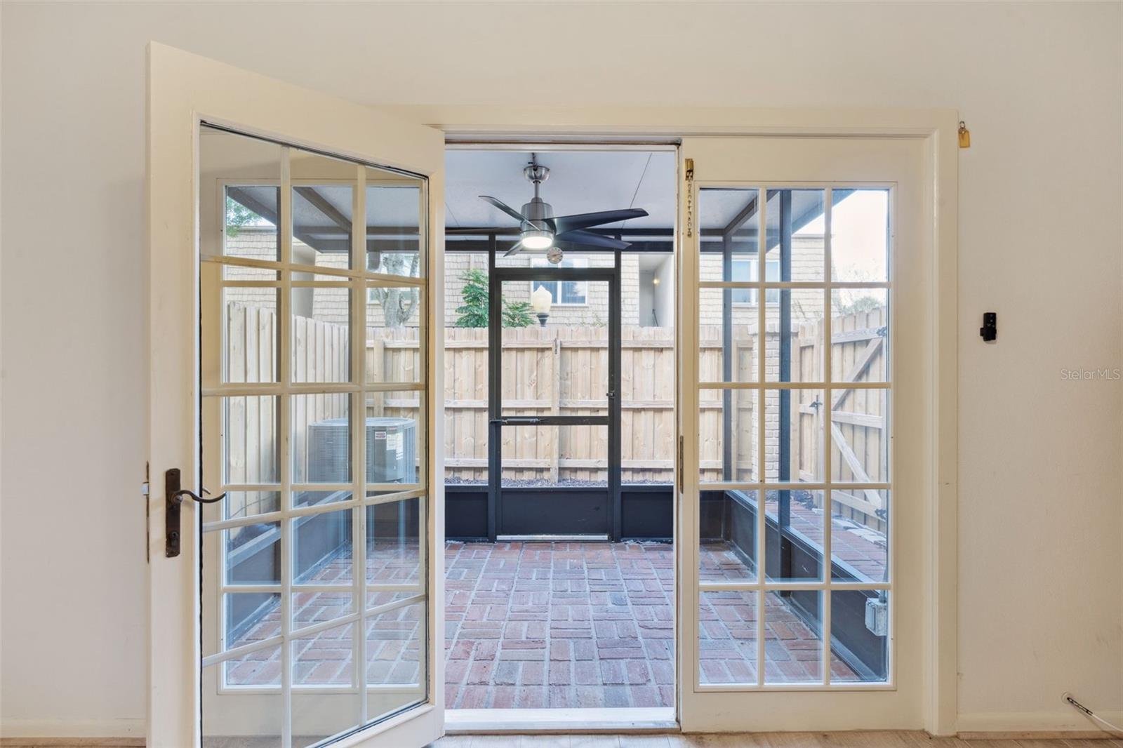 Image 13 of 43 For 200 Saint Andrews Boulevard 1707