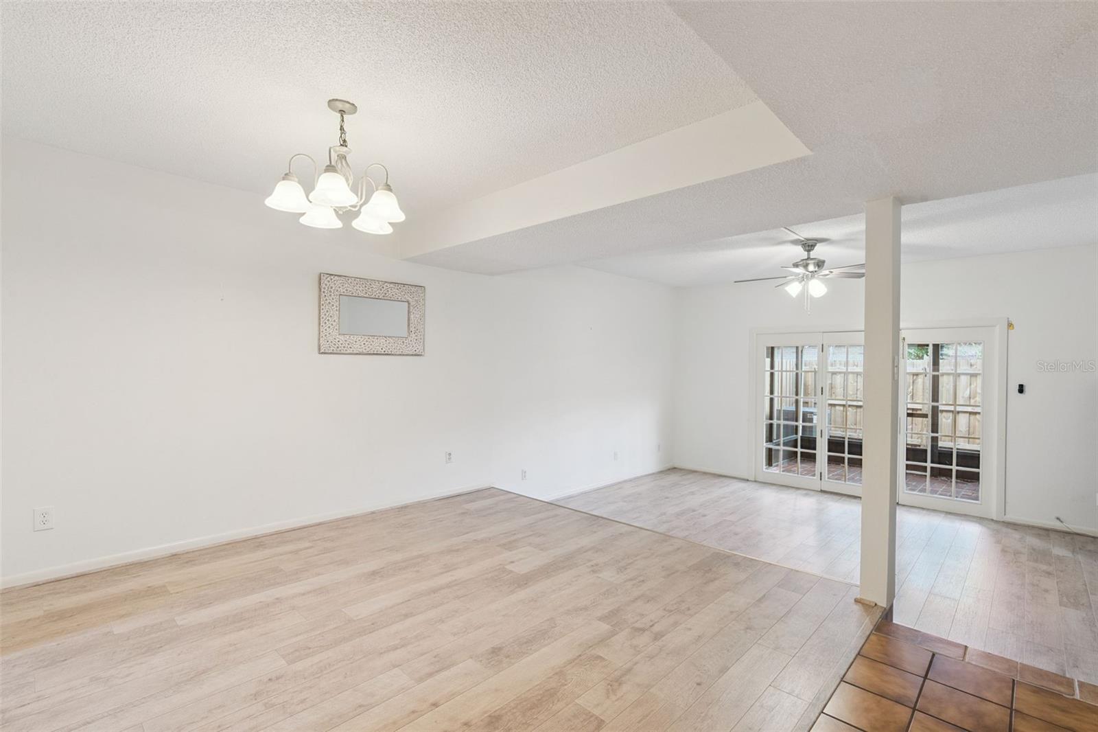 Image 17 of 43 For 200 Saint Andrews Boulevard 1707