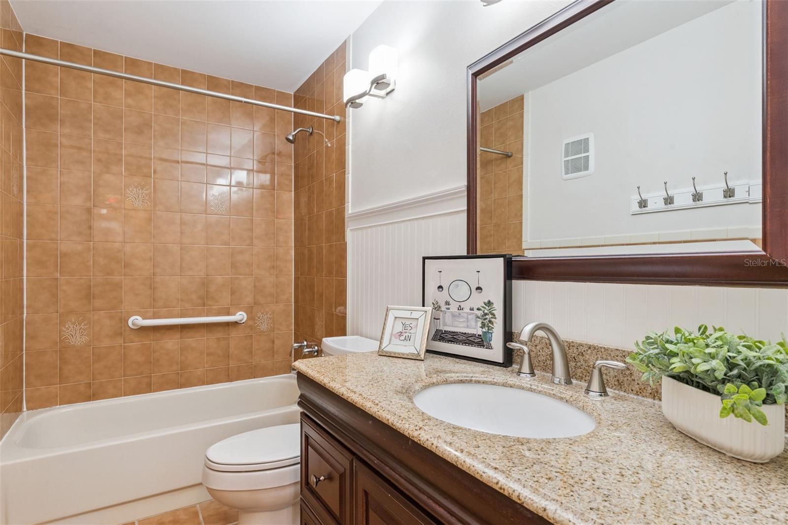 Image 22 of 43 For 200 Saint Andrews Boulevard 1707