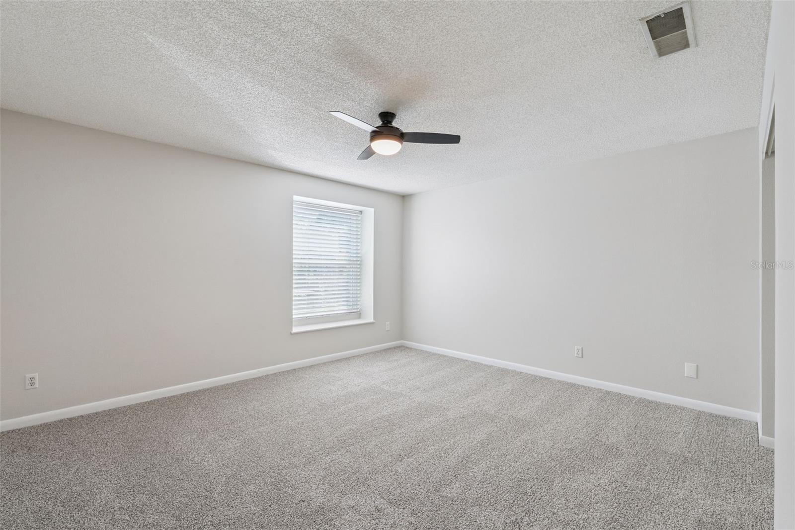 Image 27 of 43 For 200 Saint Andrews Boulevard 1707