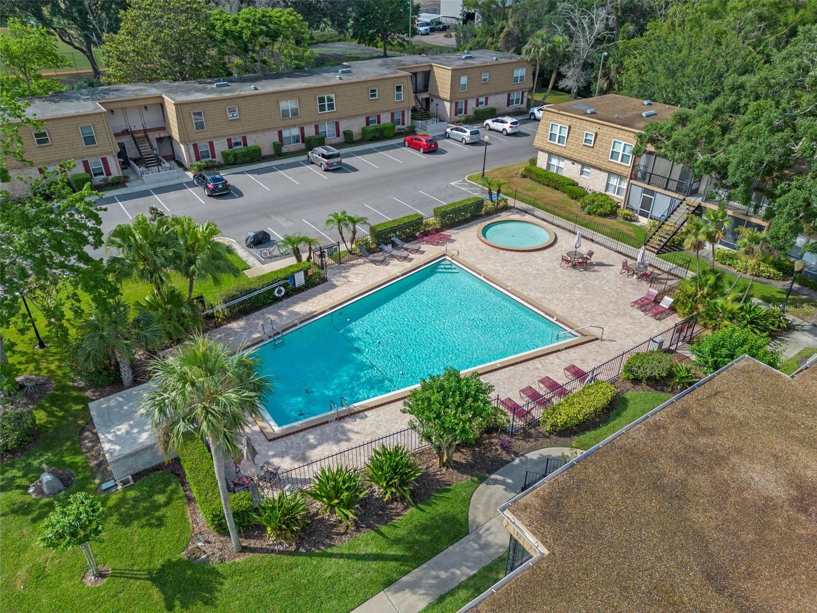 Image 3 of 43 For 200 Saint Andrews Boulevard 1707