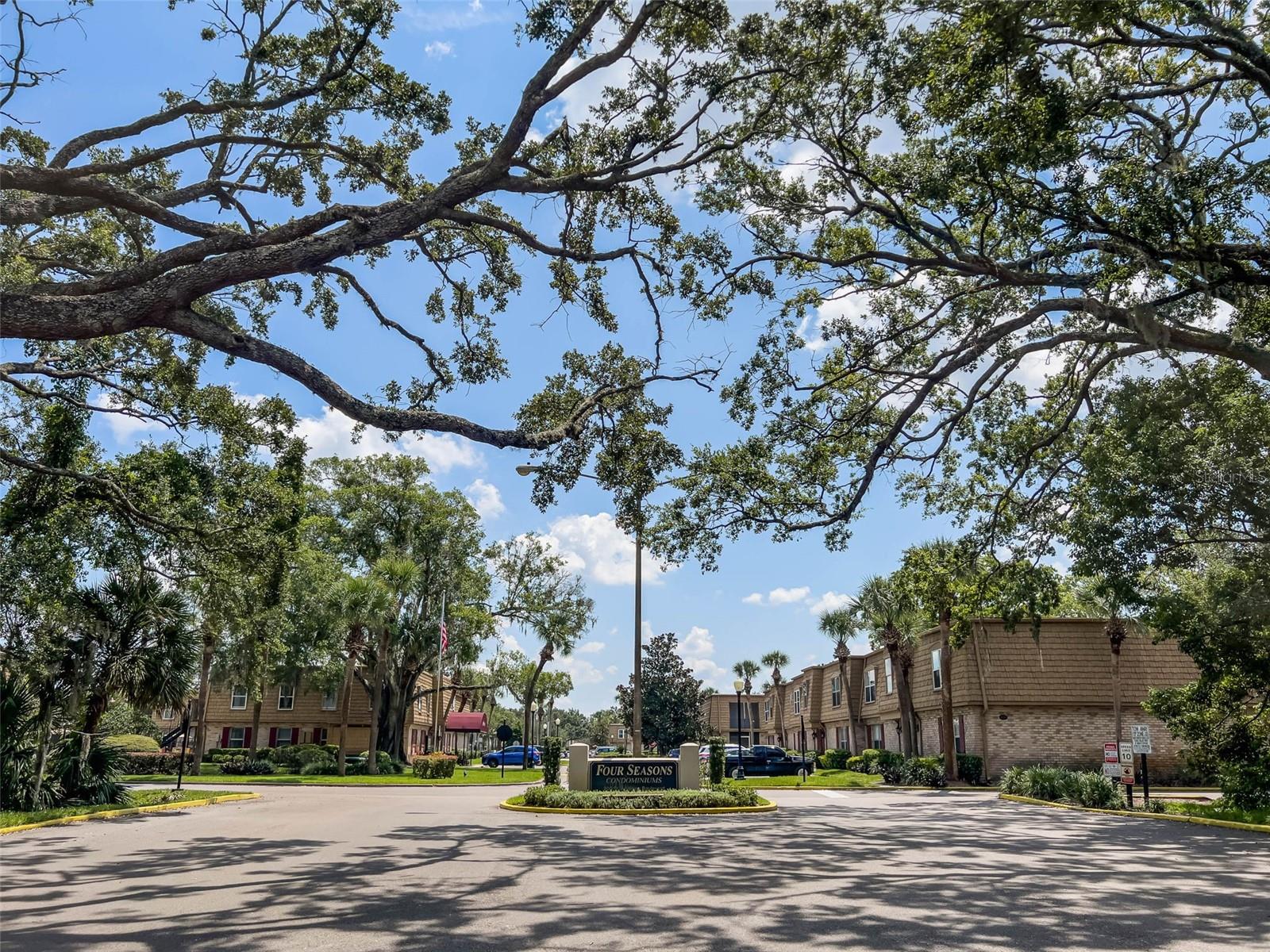 Image 32 of 43 For 200 Saint Andrews Boulevard 1707