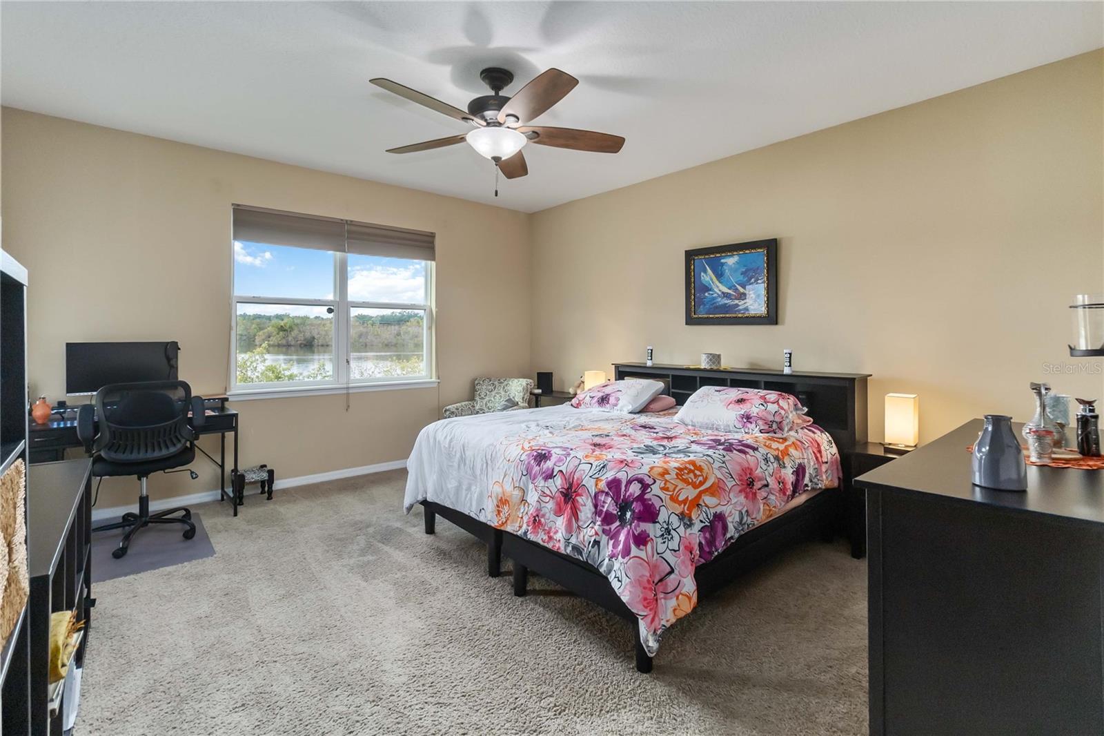 Image 12 of 34 For 832 Eagle Vista Way