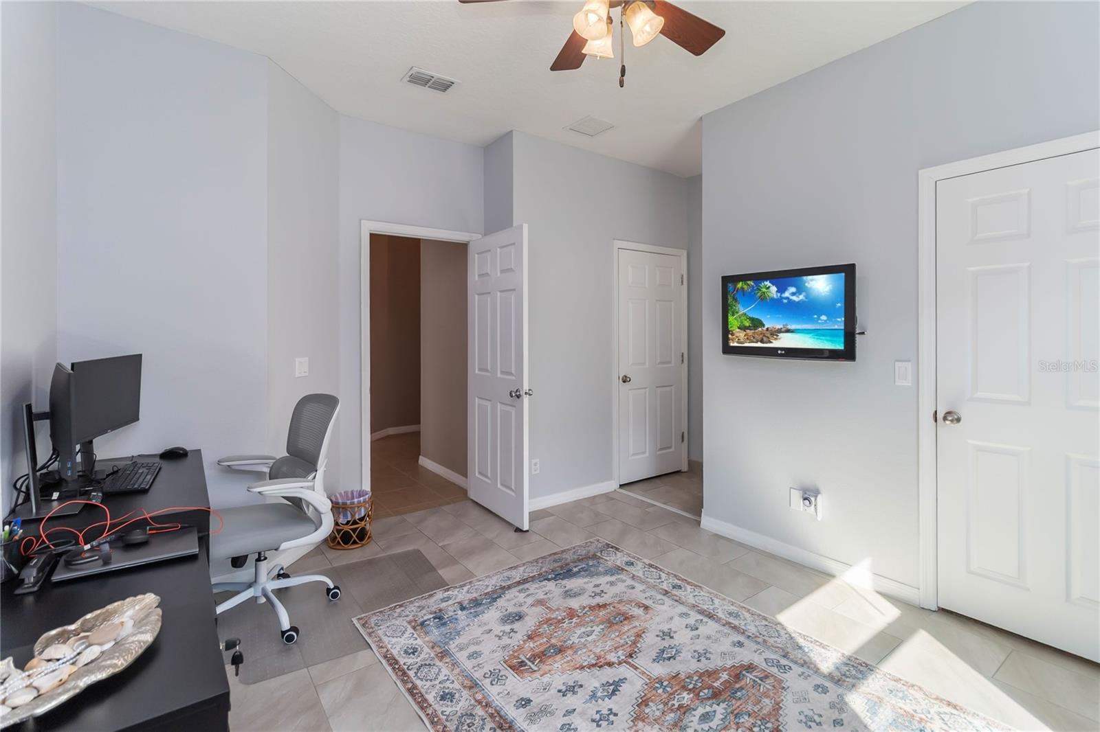 Image 16 of 34 For 832 Eagle Vista Way