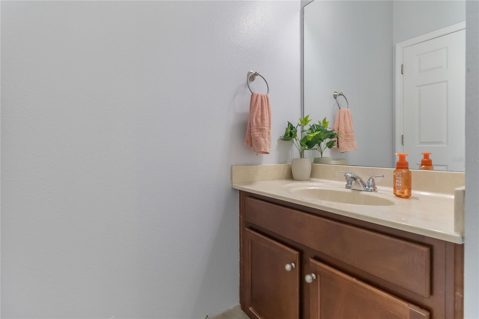 Image 17 of 34 For 832 Eagle Vista Way