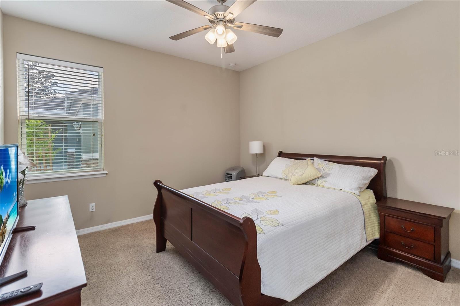 Image 20 of 34 For 832 Eagle Vista Way