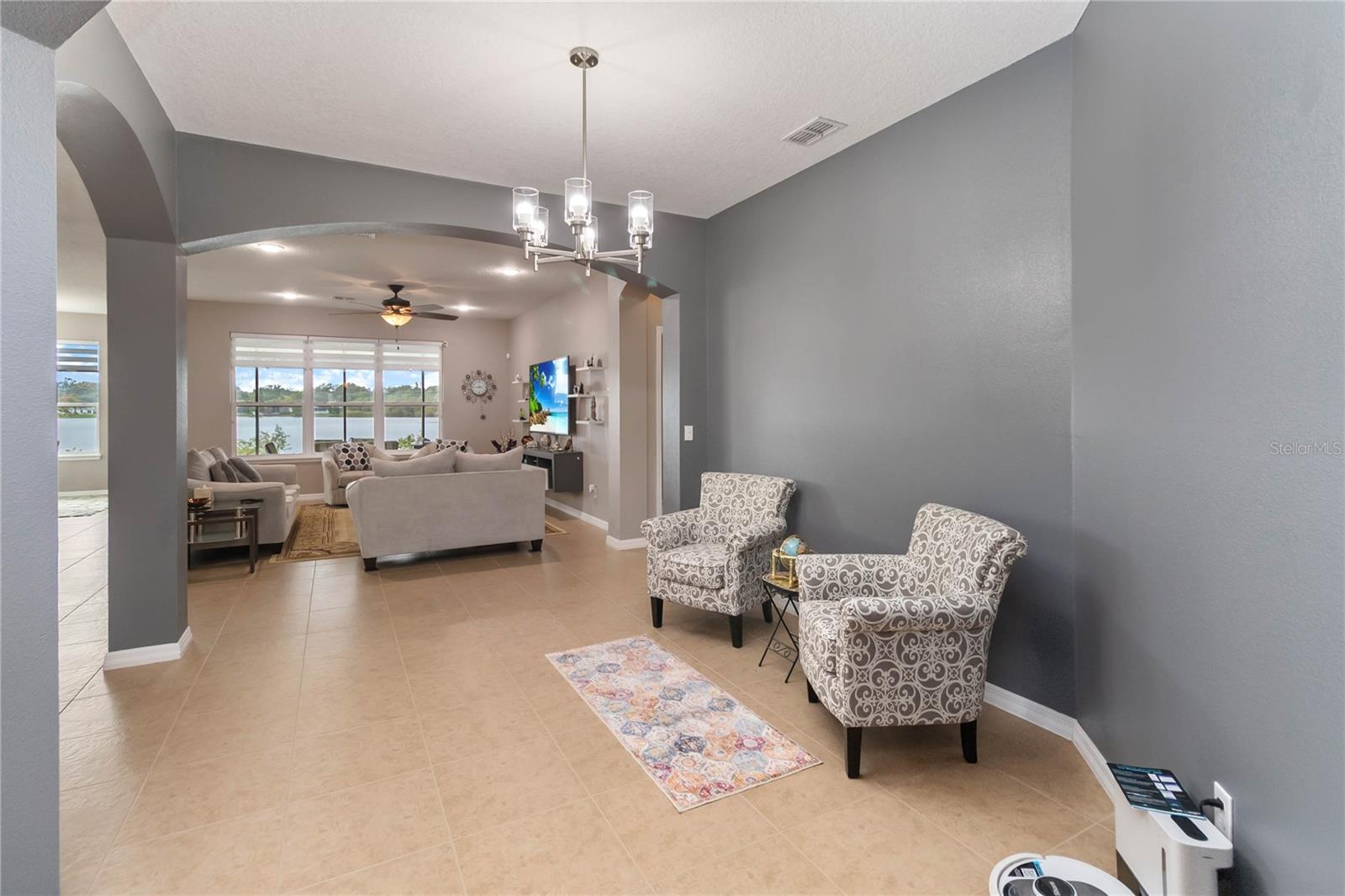 Image 4 of 34 For 832 Eagle Vista Way