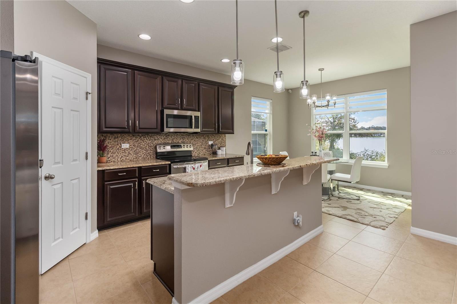 Image 9 of 34 For 832 Eagle Vista Way