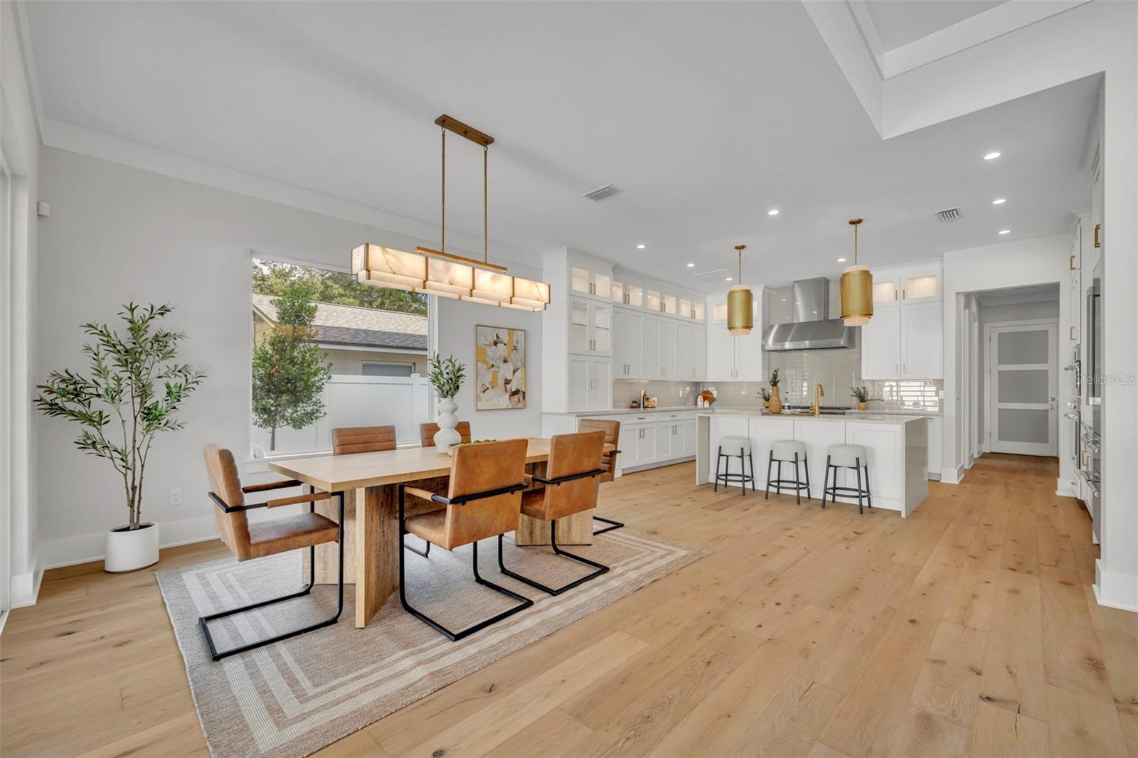 Image 11 of 41 For 1661 Palm Avenue