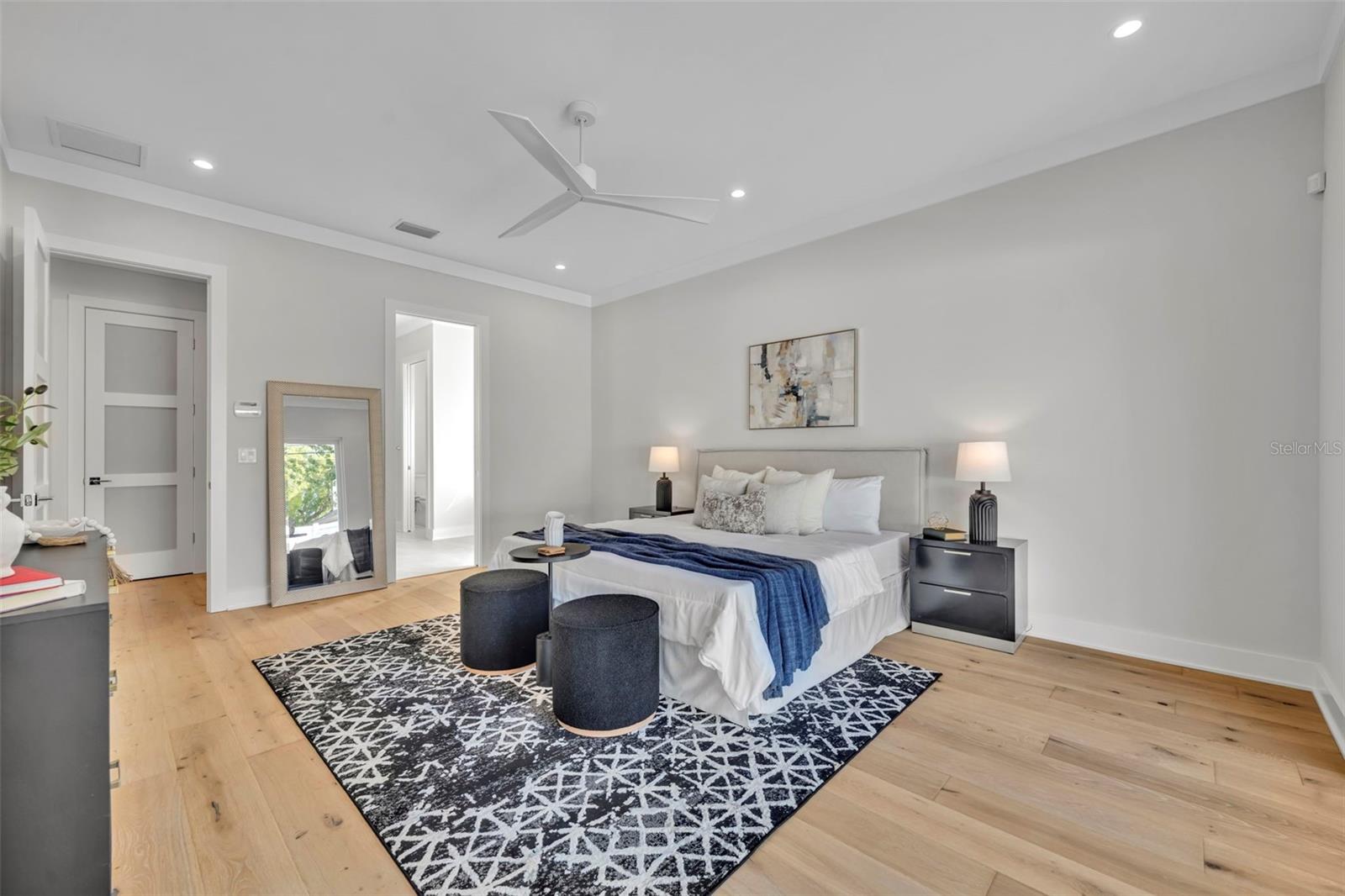 Image 17 of 41 For 1661 Palm Avenue