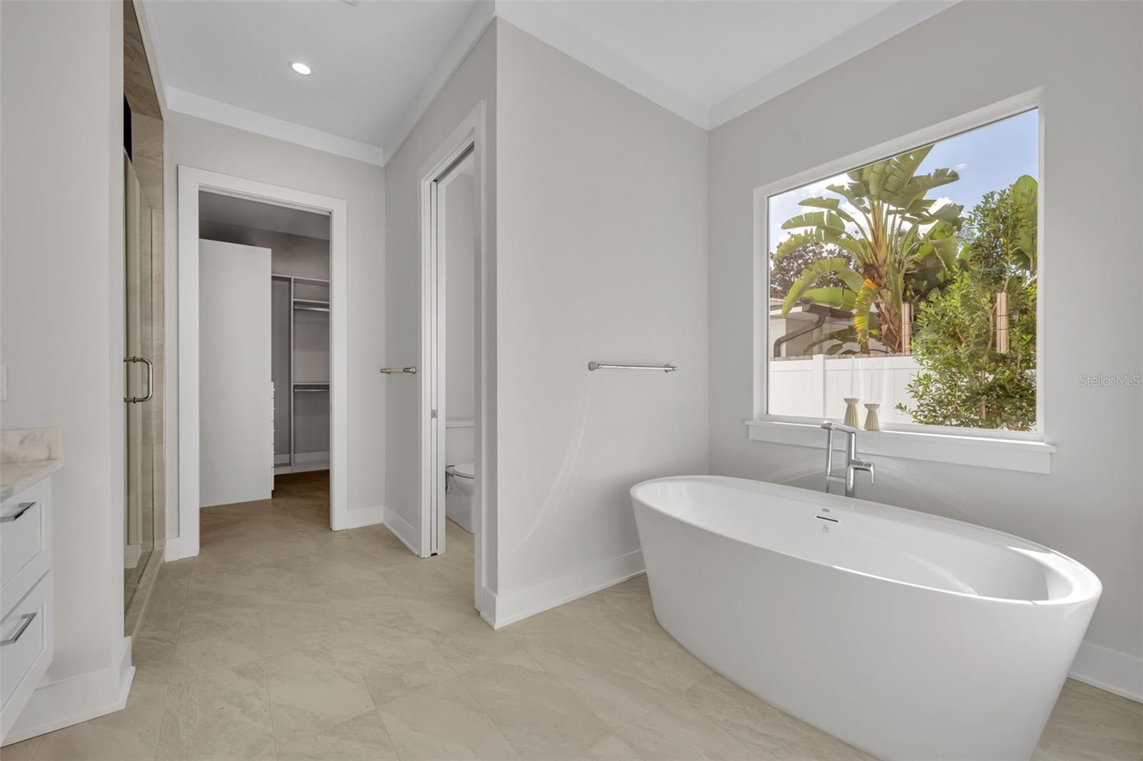 Image 20 of 41 For 1661 Palm Avenue