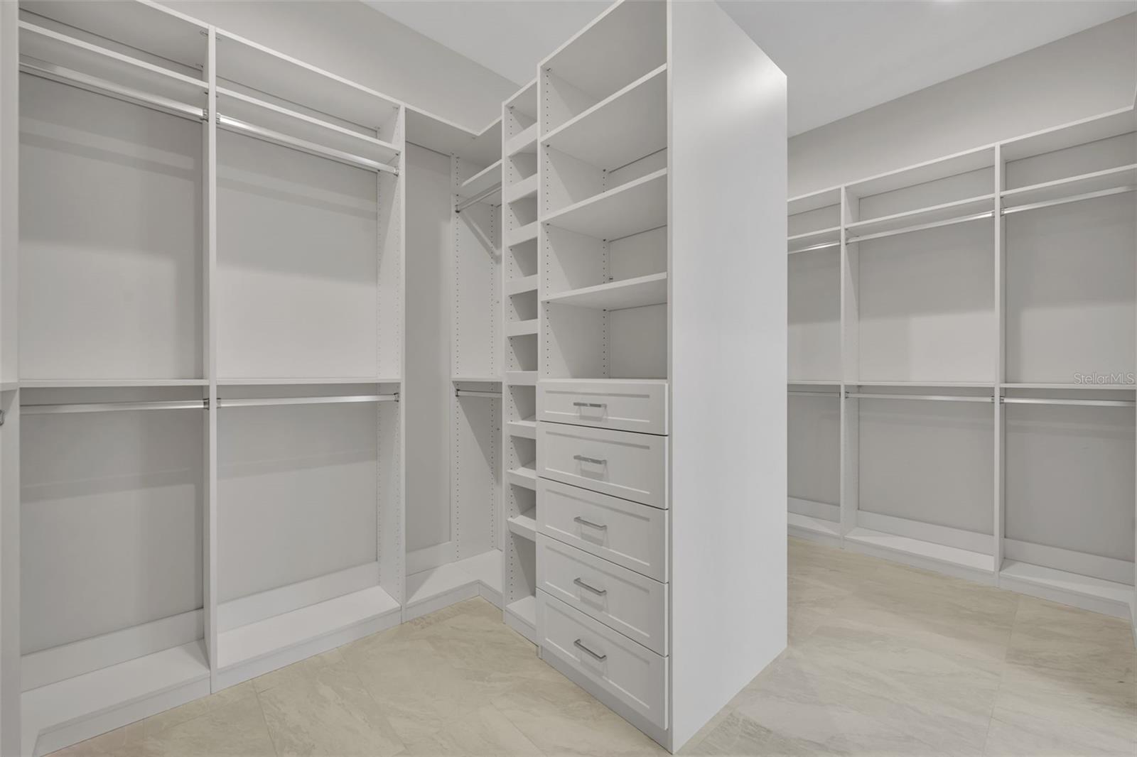 Image 22 of 41 For 1661 Palm Avenue