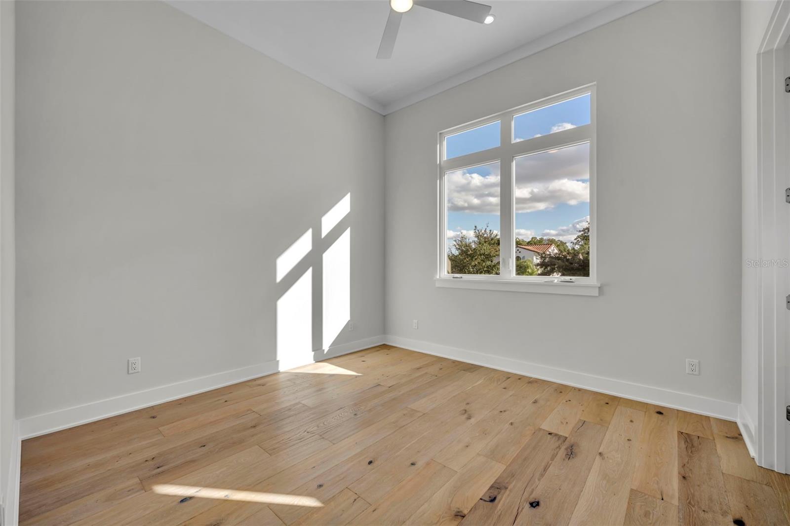 Image 26 of 41 For 1661 Palm Avenue