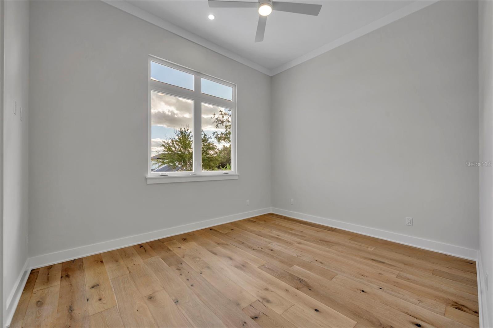 Image 30 of 41 For 1661 Palm Avenue