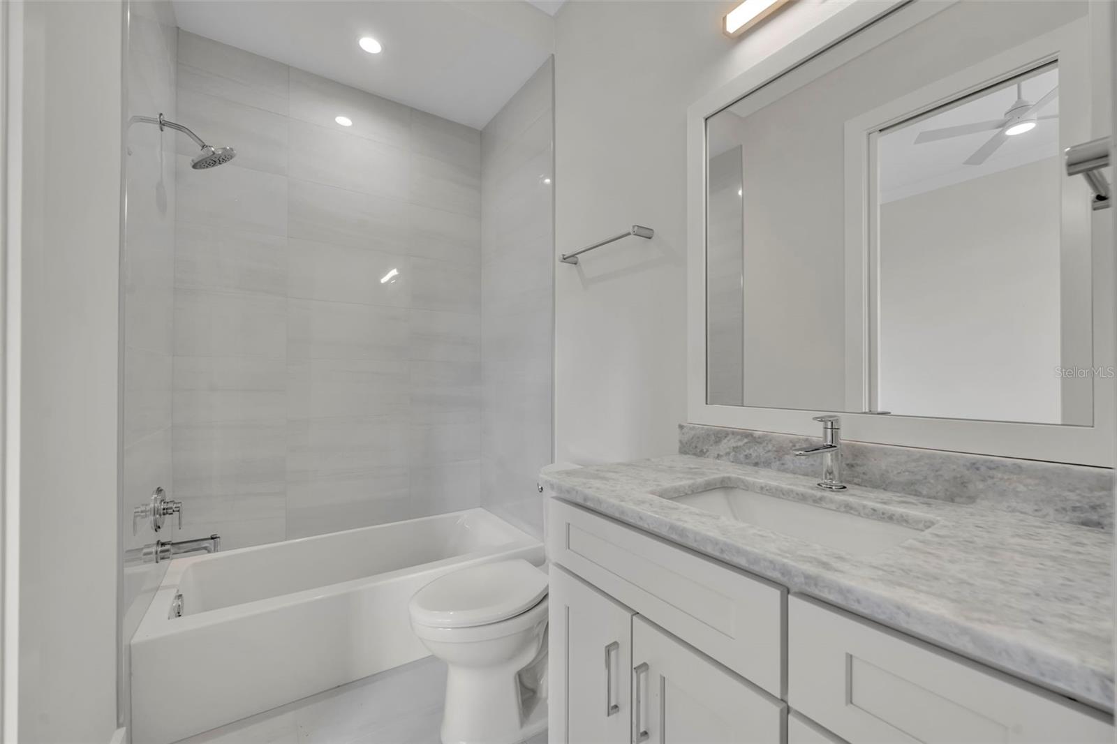 Image 31 of 41 For 1661 Palm Avenue