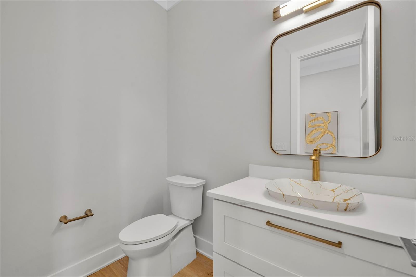 Image 33 of 41 For 1661 Palm Avenue